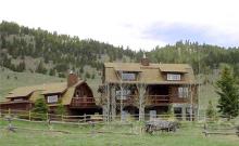 Howlers Inn Bed & Breakfast