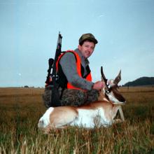 Flying W. Outfitters & Booking Service
