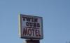 Twin Cubs Motel